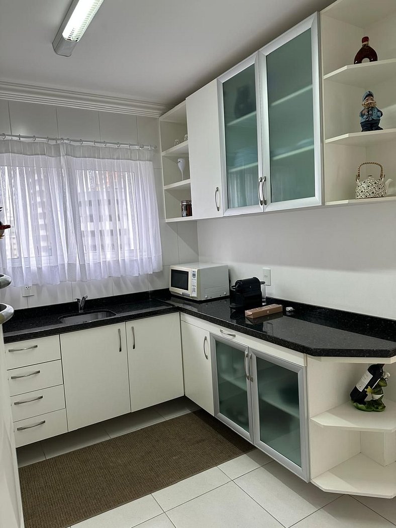 CURTA! Apartment 131 | 2 Suites | Barbecue | BC