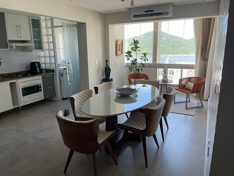 Vacation rental: 2-bedroom apartment with sea view